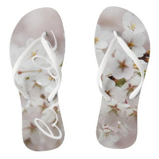 Faux tongs funky des fleurs de mariée