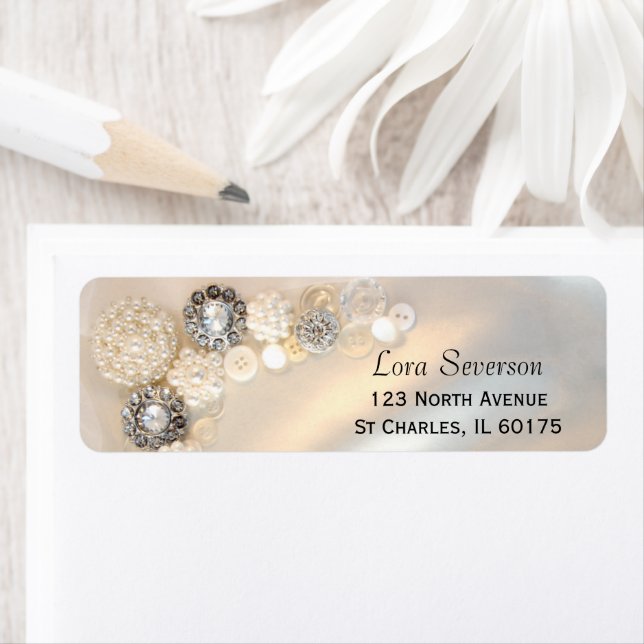 Faux White Pearls Boutons Diamond Adresse de retou (En situation)
