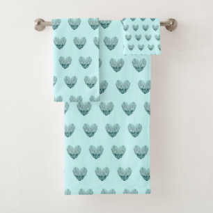 Feather heart in soft green bath towel set