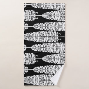 Feathers boho: black and white pattern bath towel