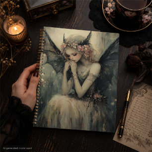 Fée de fantasy gothique avec couronne florale et a