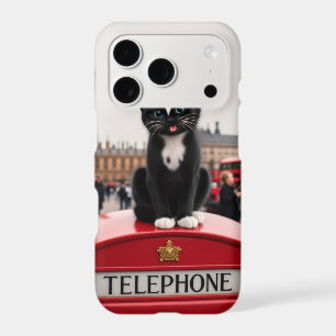 Felini on the Red Phone Booth: A London Adventure
