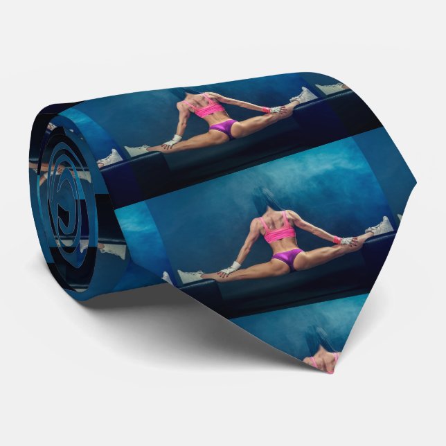 Female Fitness Model Split Thunder_Cove Tie (Rolled)