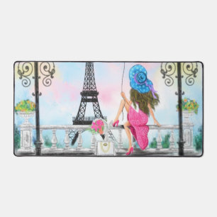 Femme à Paris Tour Eiffel