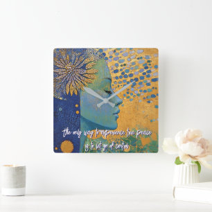 Femme Bleue Laisser Aller Contrôle Horloge Mur