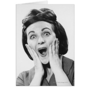 Femme faisant le visage