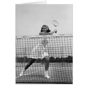 Femme jouant au tennis