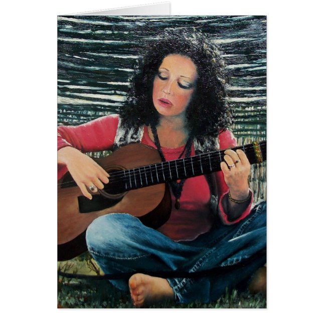 Femme Jouant De La Musique Avec Guitare Acoustique (Devant)