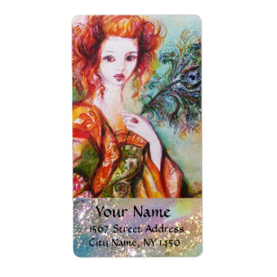 FEMME ROMANTIQUE AVEC PÂTE DE PEACOCK ÉCLANTE