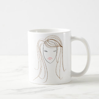 Femme sur la tasse