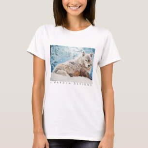 Femme Wolf in Snow T-Shirt