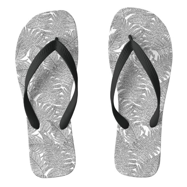 Fern in black and white flip flops (Footbed)