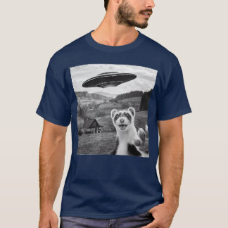 Ferret Sie With Alien UFO Funny Gifts For Men Wome T-Shirt