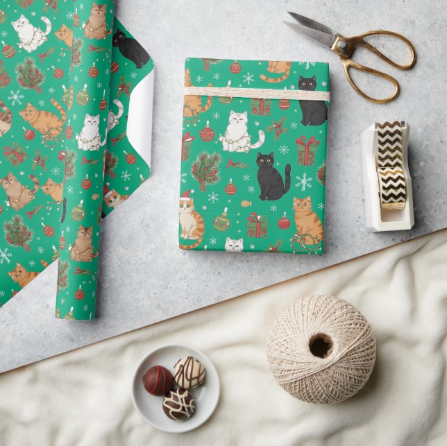 Festive Felines Christmas Wrapping Paper (Crafts)