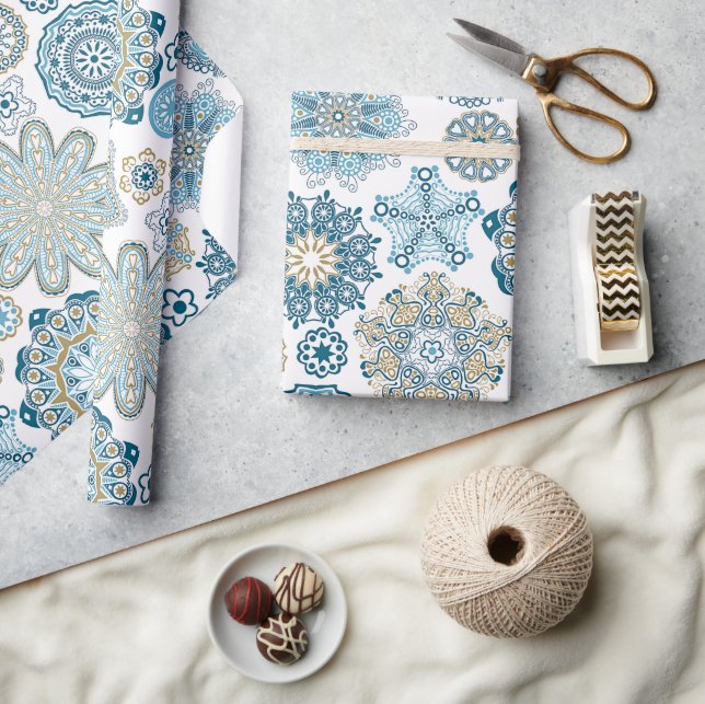 Festive Floral Mandala Snow Flakes Pattern Wrapping Paper (Crafts)