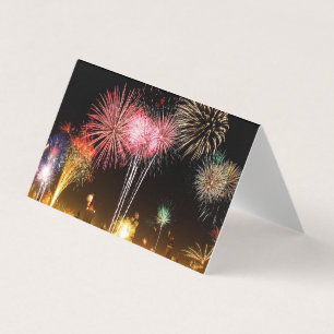 Feu d'artifice sur les cartes de réveillon du Nouv