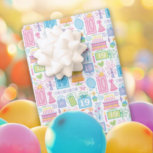Feuille De Papier Cadeau 19e anniversaire Pastel Pink Cake présente des bal