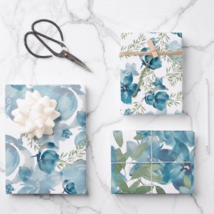 Feuille De Papier Cadeau Aquarelle de fusion florale bleu peinte à la main