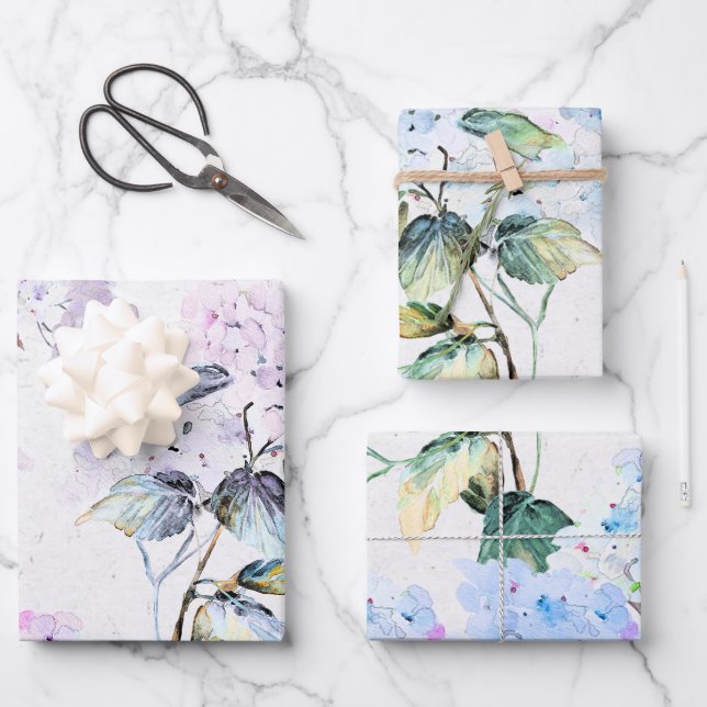 Feuille De Papier Cadeau Aquarelle violette et bleue Fleurs d'hydrangée (Recto)