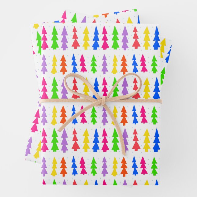Feuille De Papier Cadeau Arbres de Noël de milieu de siècle multicolores (En situation)
