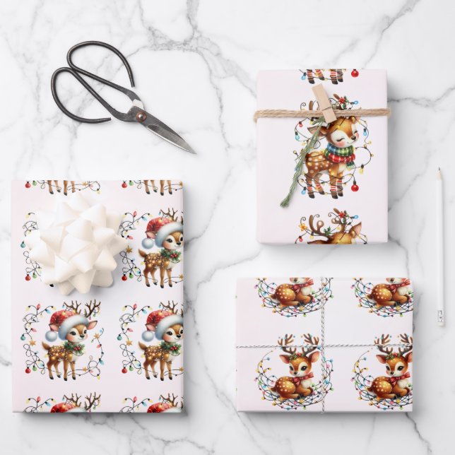 Feuille De Papier Cadeau Baby Reindeer Tangled Lights Christmas Kids (Recto)