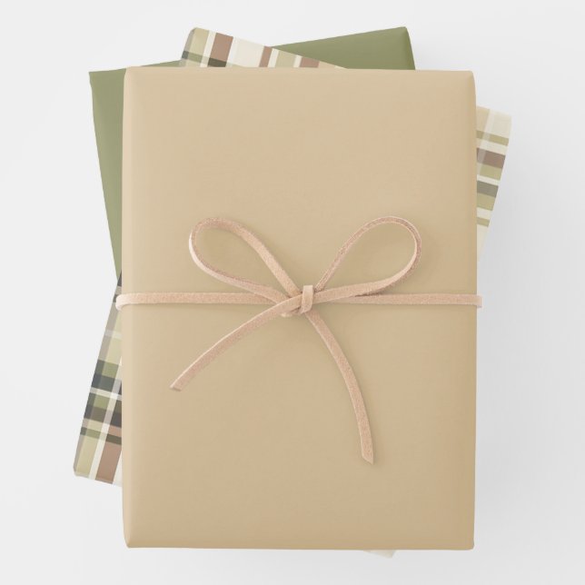 Feuille De Papier Cadeau Beige Brown Tartan Plaid Cadeau pour lui (En situation)