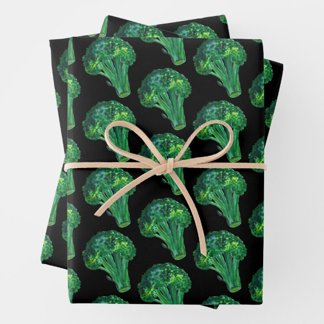 Feuille De Papier Cadeau Big Broccoli sur le cadeau Motif d'aquarelle noire (En situation)