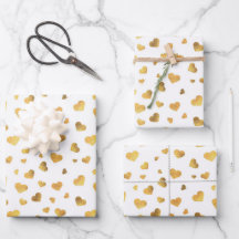 Cadeau de coeurs de confettis dorés festifs