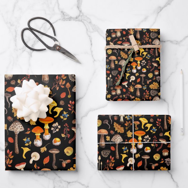 Feuille De Papier Cadeau Champignons sauvages sur le noir (Recto)