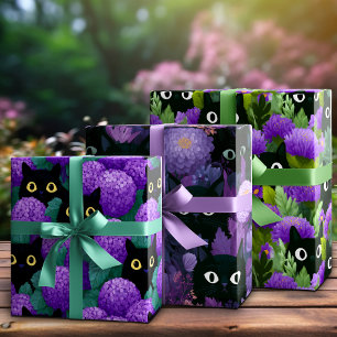 Feuille De Papier Cadeau Chats noirs cachés dans un jardin floral pourpre d