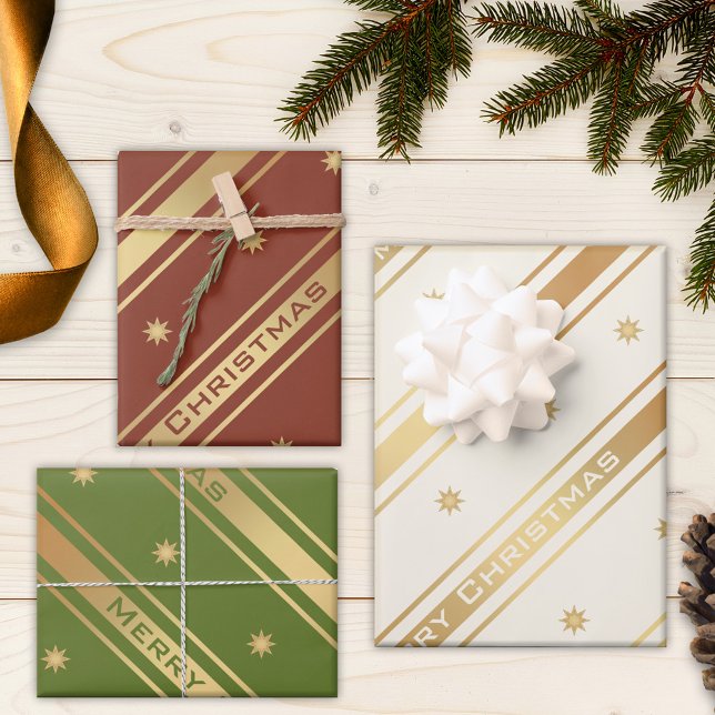Feuille De Papier Cadeau Classic Gold Stars et Stripes Noël (Elegant classic gold striped Christmas wrapping paper with stars.)