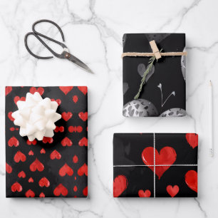 Feuille De Papier Cadeau Coeurs en rouge et argent