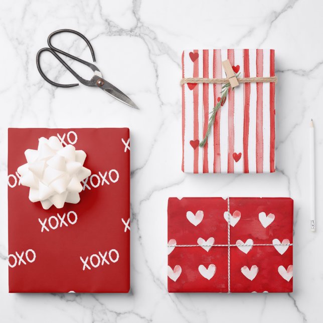 Feuille De Papier Cadeau Cœurs rayés rouges et blancs XOXO (Recto)