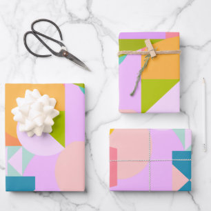 Feuille De Papier Cadeau Collage de formes géométriques colorées dans des c