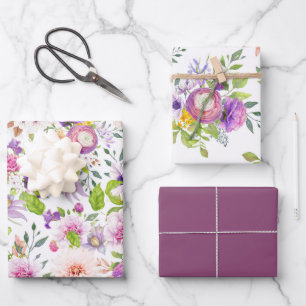 Feuille De Papier Cadeau Collage de renoncules de printemps et de roses