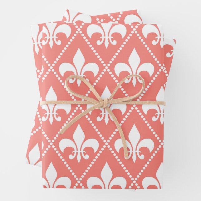 Feuille De Papier Cadeau Corail Fleur de Lis (En situation)