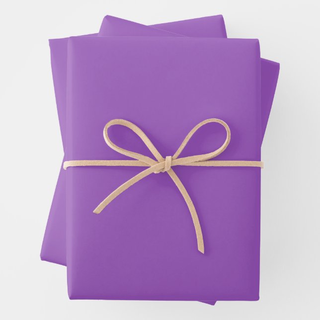 Feuille De Papier Cadeau Couleur solide Lilac profonde (En situation)