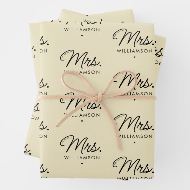Feuille De Papier Cadeau Custom Mrs. Est. Modern Elegant Script Newlywed (En situation)