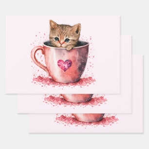 Feuille De Papier Cadeau Cute Kitten dans un Teacup avec les coeurs