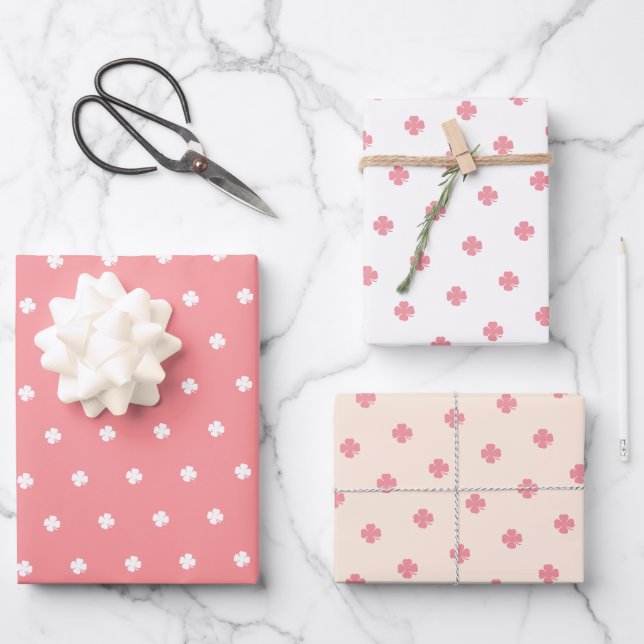 Feuille De Papier Cadeau Cute moderne Festive rose Lucky Motif de trèfle (Recto)