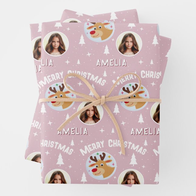 Feuille De Papier Cadeau Cute Pink Reindeer Kid`s Name Photo Christmas (En situation)