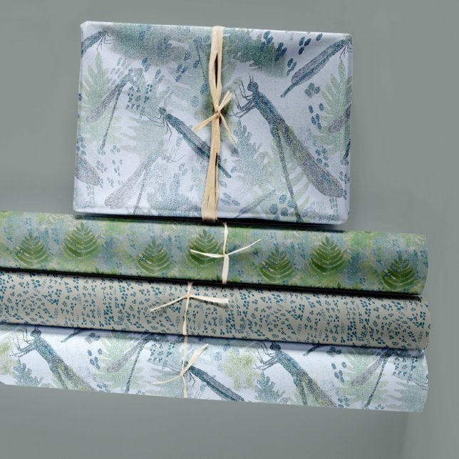 Feuille De Papier Cadeau Dragonflies Floral Blue Trio Découpage (Dragonflies Ferns Dew Drops Blues Greens Wrapping Paper Sheets from Studio Posies.)