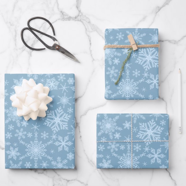 Feuille De Papier Cadeau Dusty Blue Snowflakes Vacances d'hiver Noël (Recto)