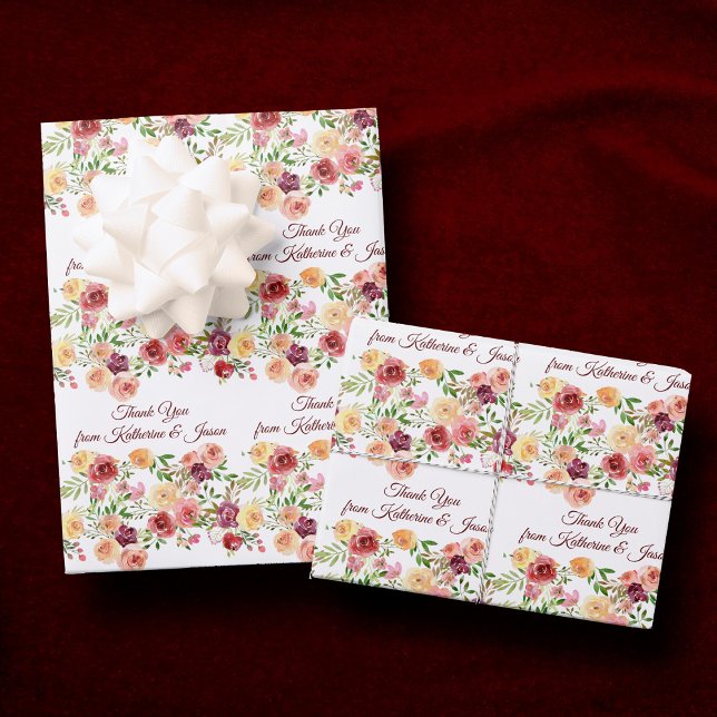 Feuille De Papier Cadeau Élégant Floral Bourgogne Rouge Monogramme Mariage (Créateur téléchargé)