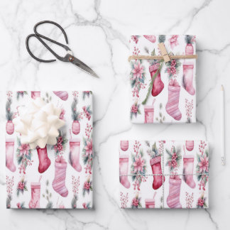 Feuille De Papier Cadeau Enveloppement de Noël rose avec bas branche de pin