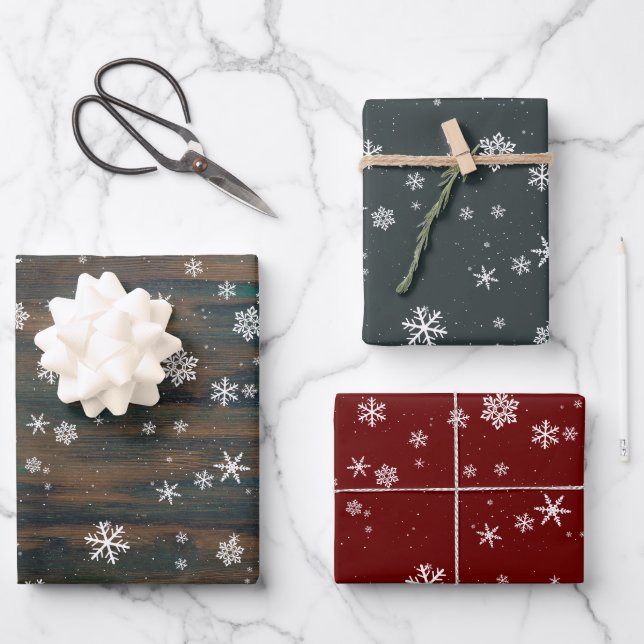 Feuille De Papier Cadeau Flammes de Noël Rustic Wood Grey Red Snowflakes (Recto)