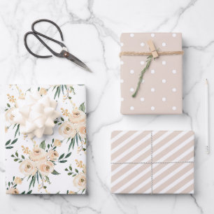 Feuille De Papier Cadeau Floral Beige Blush sur Mariage blanc