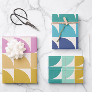 Feuille De Papier Cadeau Formes géométriques colorées mignonnes dans des