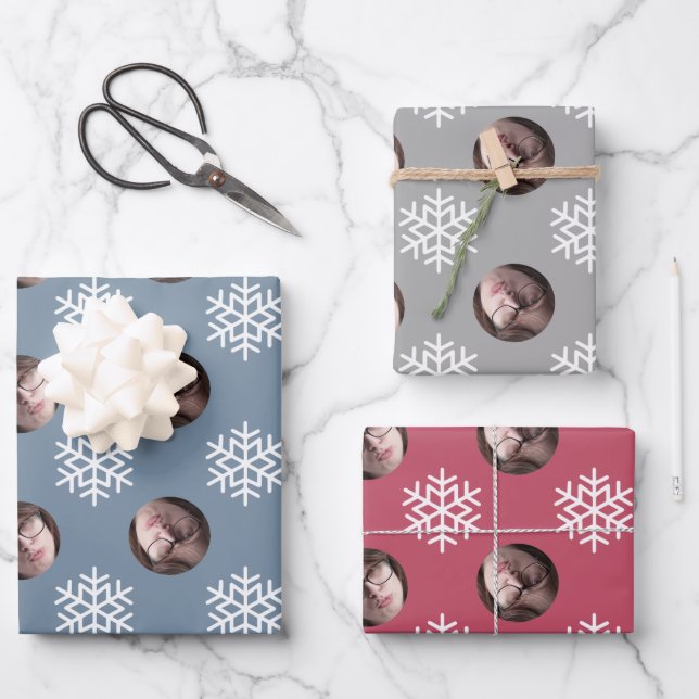 Feuille De Papier Cadeau Fun Snowflake Blue Red Grey Visage de Noël (Recto)