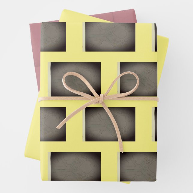 Feuille De Papier Cadeau Géométrique jaune (En situation)